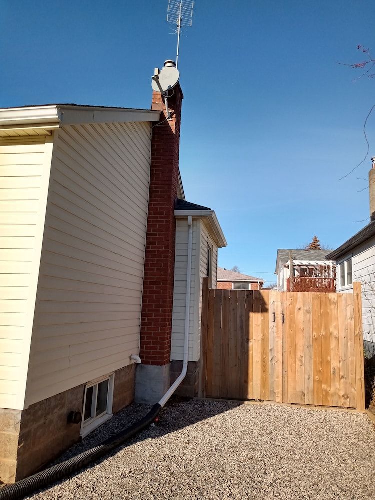 undefined Toronto Furnished Living- Niagara Falls 6