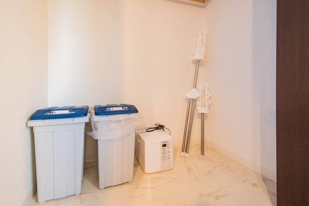 Blue Twin Room, Non Smoking 9