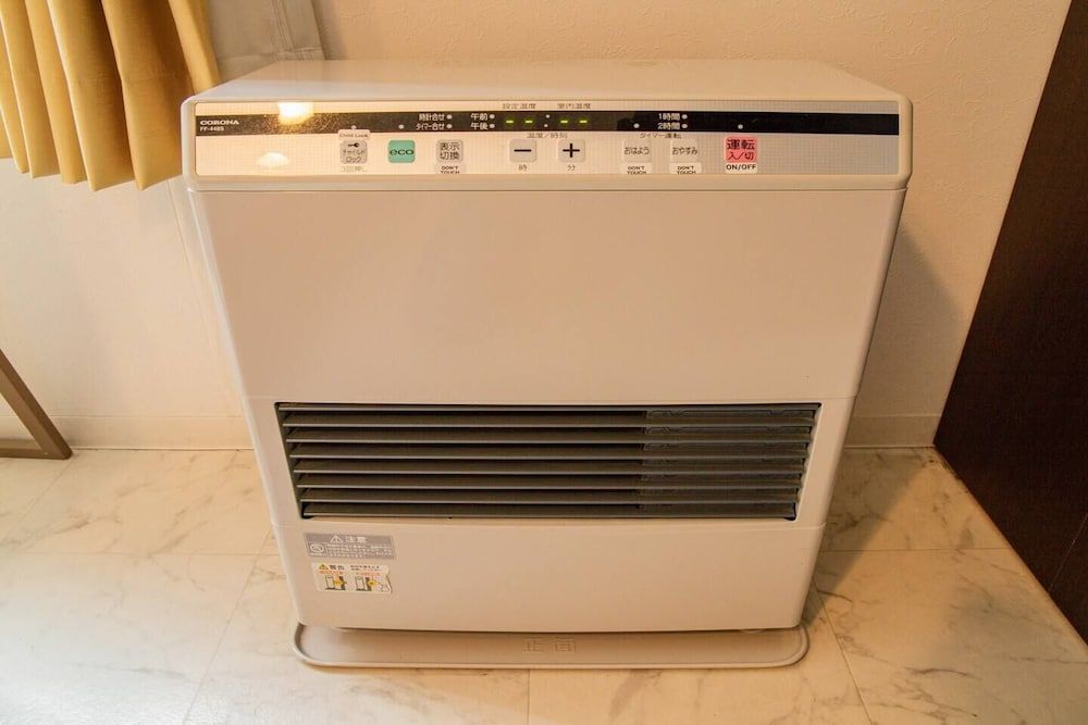 Blue Twin Room, Non Smoking 16