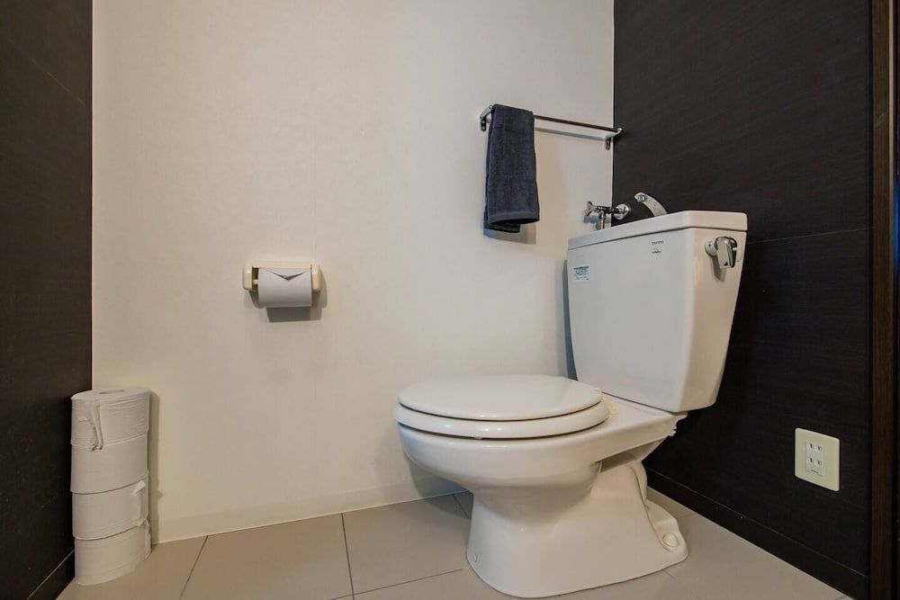 Blue Twin Room, Non Smoking 17