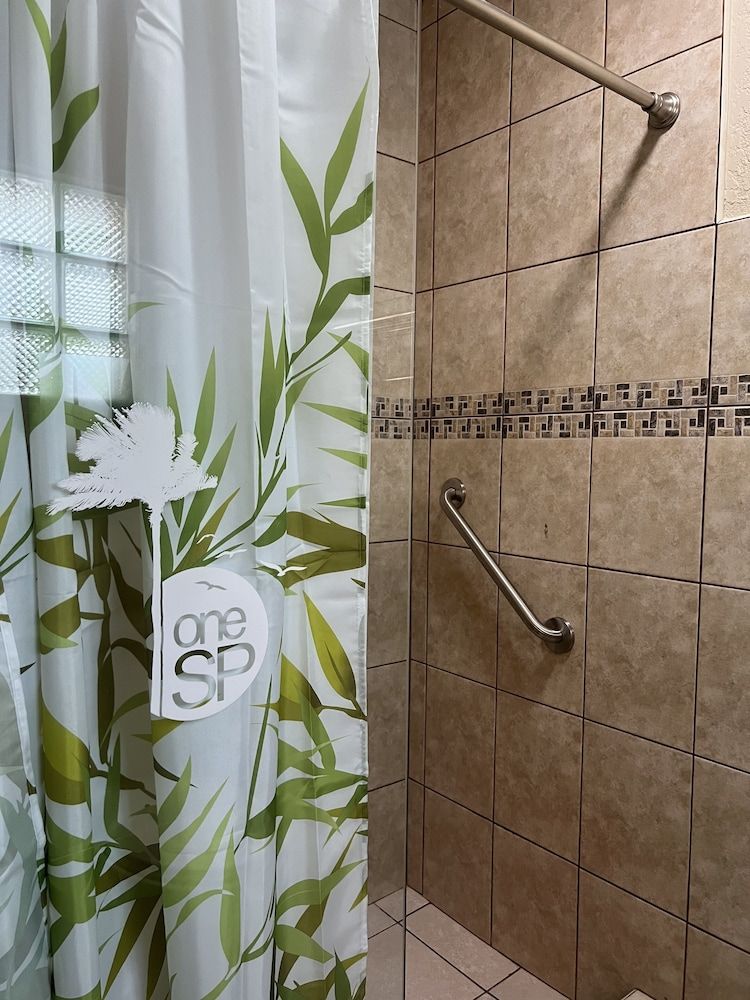 One South Place Hotel Deluxe Room 20