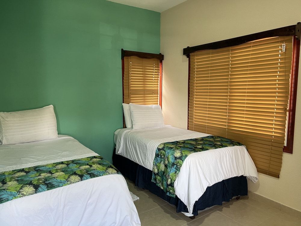 One South Place Hotel Deluxe Room 11