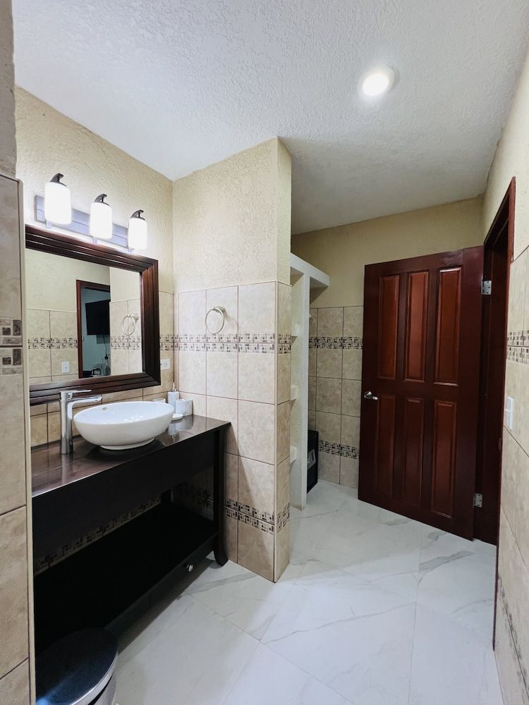 One South Place Hotel Deluxe Room 19