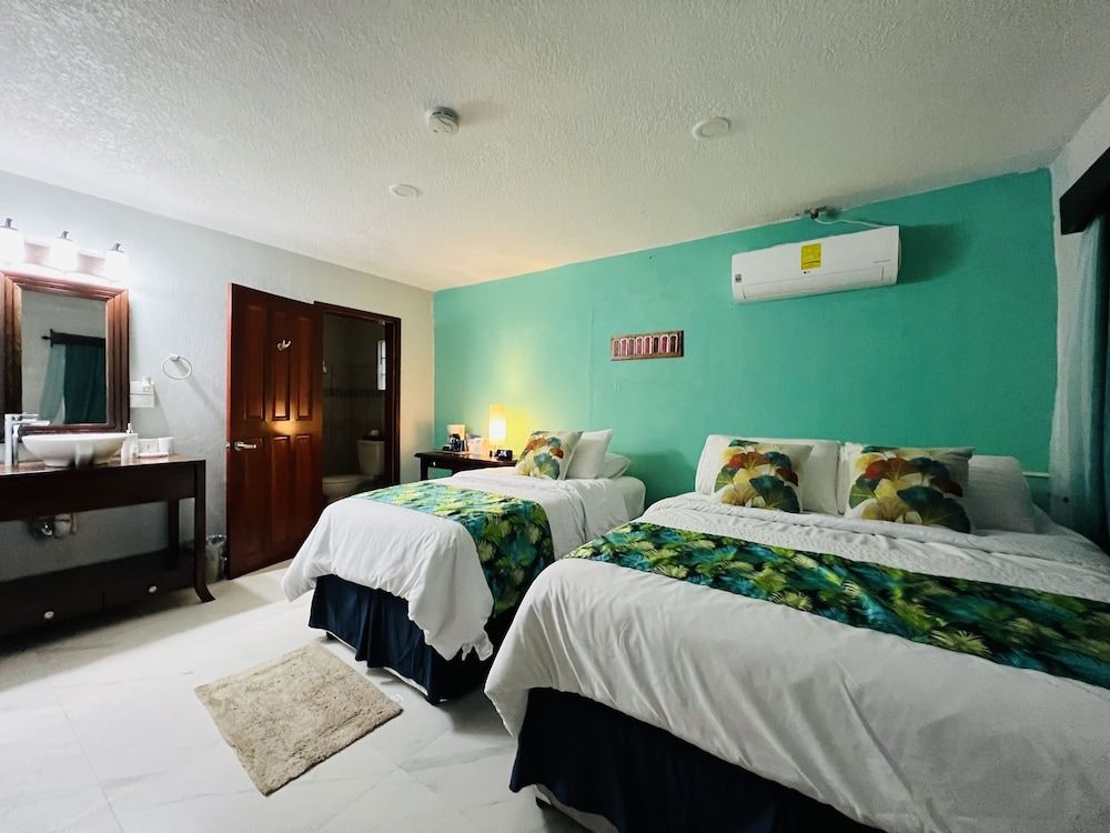 One South Place Hotel Deluxe Room 10