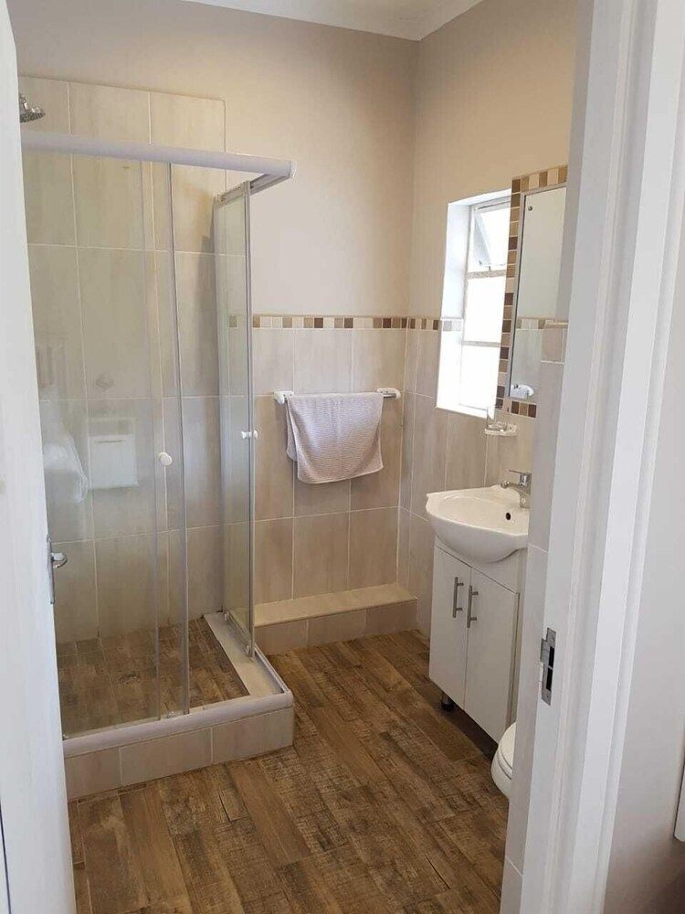 Savoy hotel Family Room 6