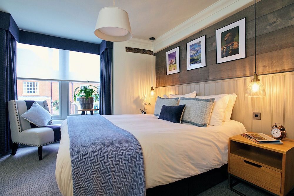 The Red Lion Double or Twin Room 4