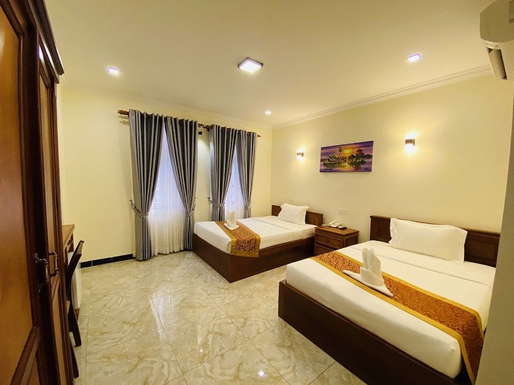 undefined ICON Hotel 10