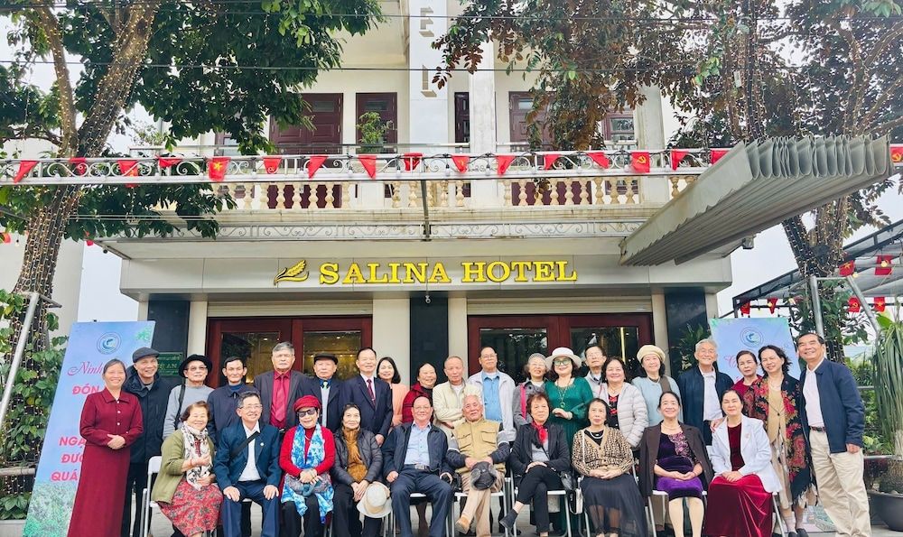 undefined Salina Hotel 8