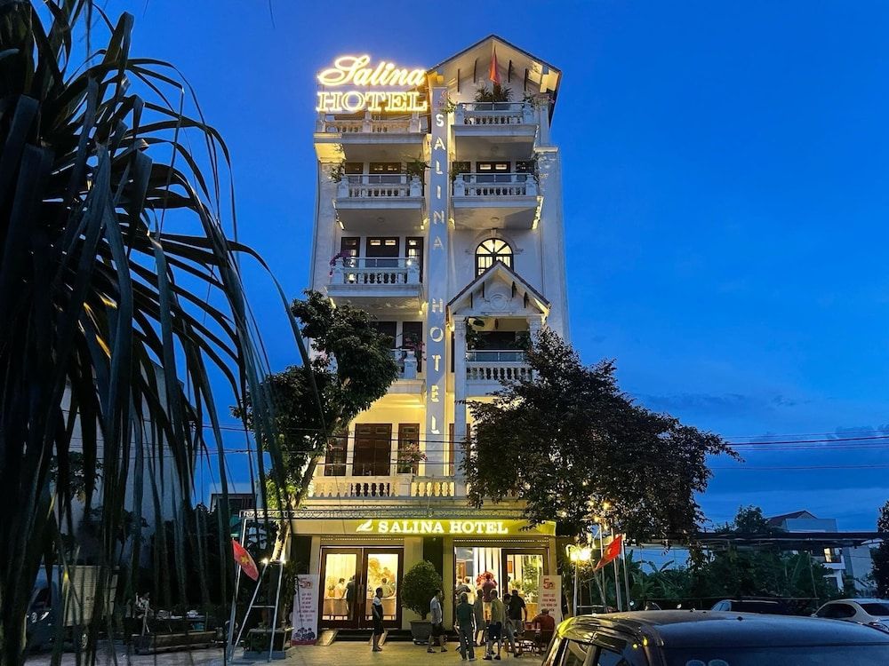 undefined Salina Hotel 3