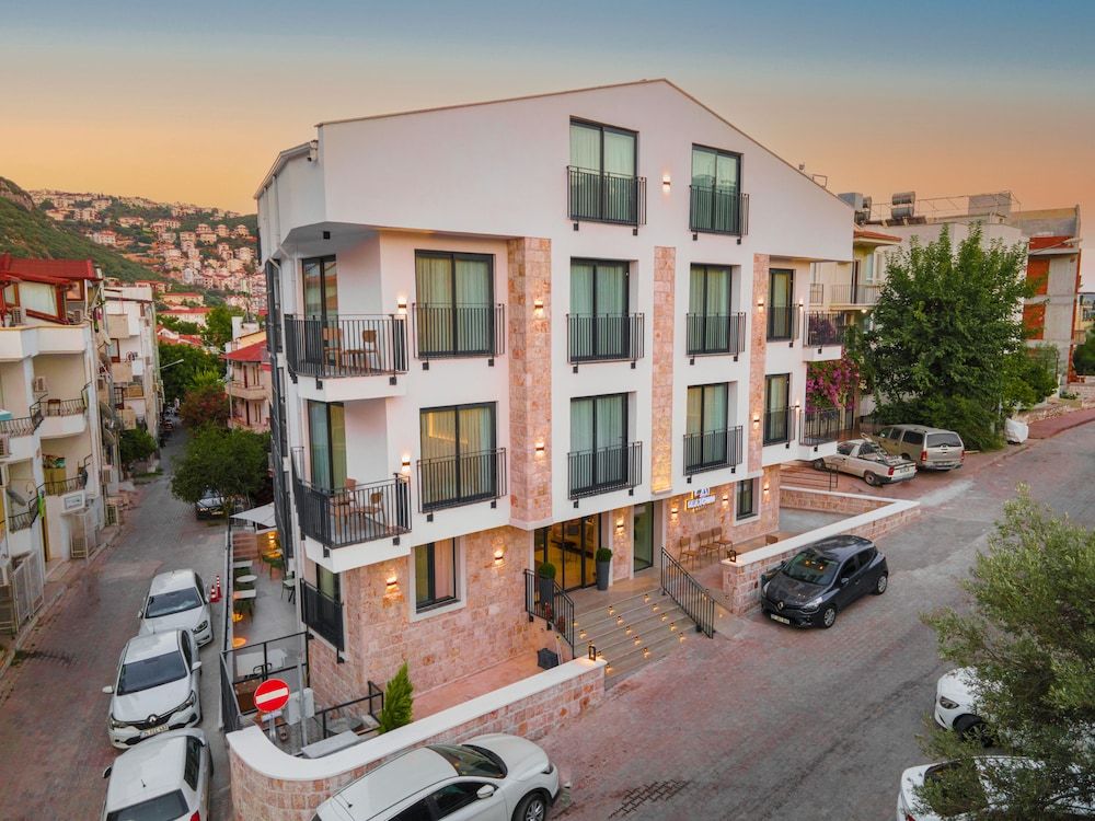 undefined Seatown Hotel 6