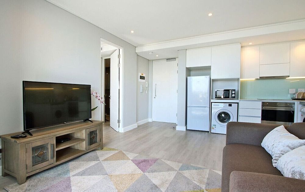 35 on Main Apartment, 1 Bedroom, Sea View 9