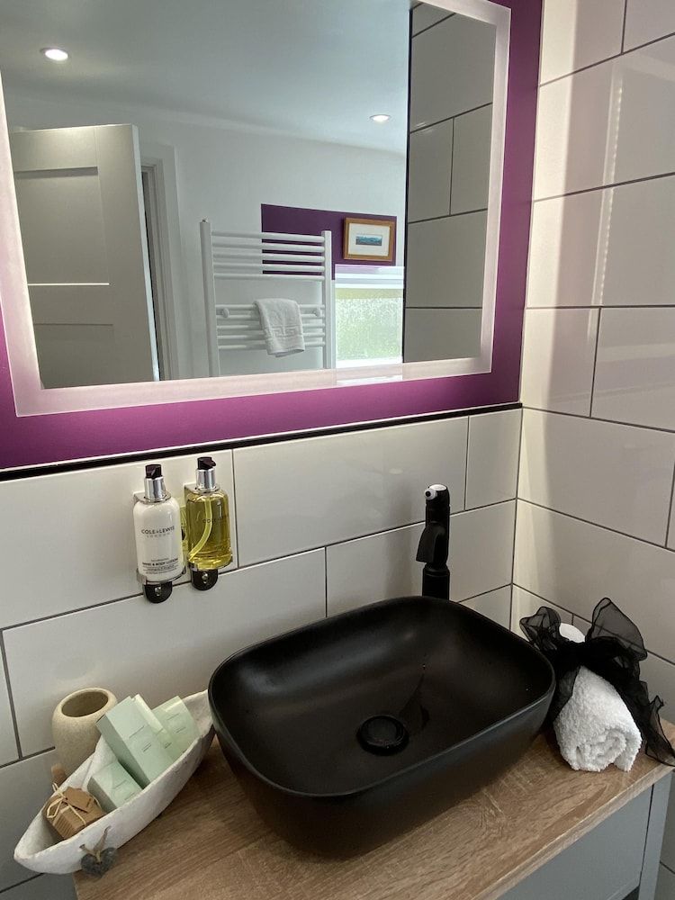 Copperbeech Bed and Breakfast Deluxe Double Room, Courtyard View (Silver Birch ) 6