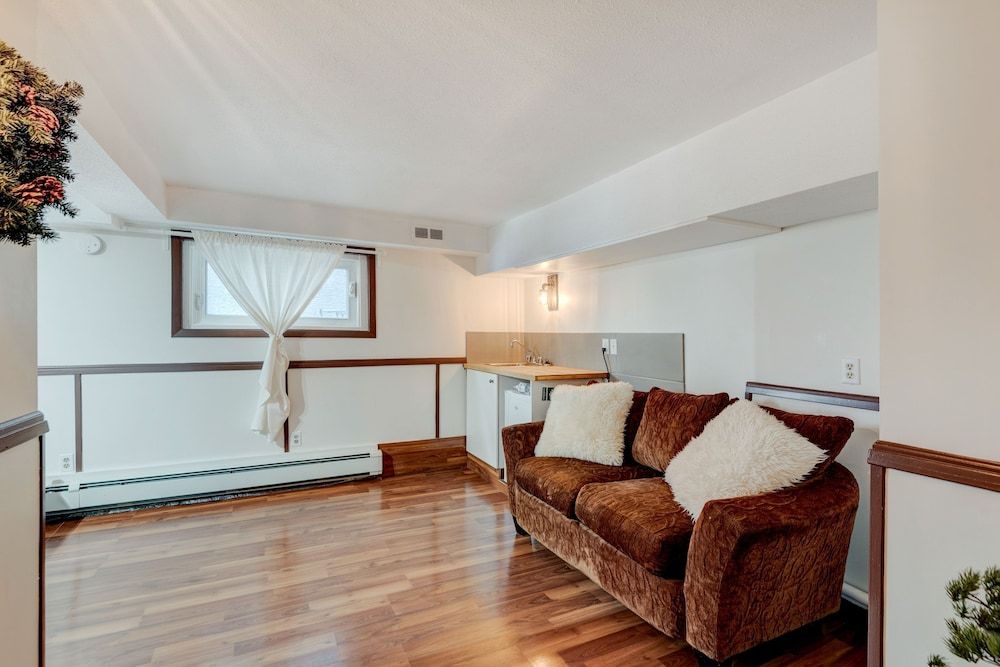 undefined Otter Basement