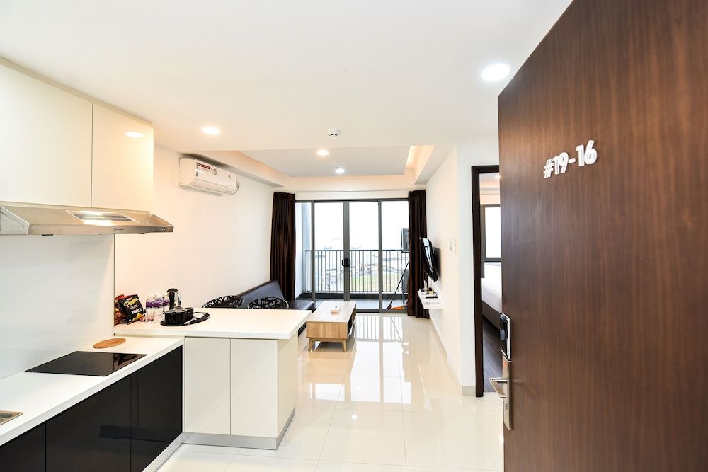 undefined Lovina Residences at Harbour Bay 10