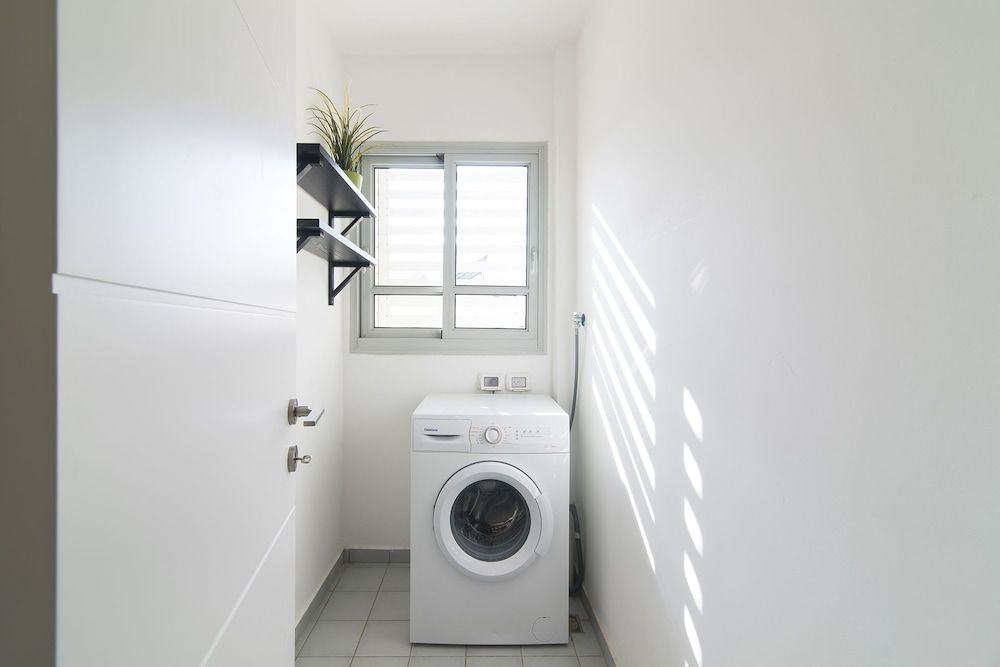 Bauhaus Boutique by TLV2rent Exclusive Apartment, Multiple Beds 8