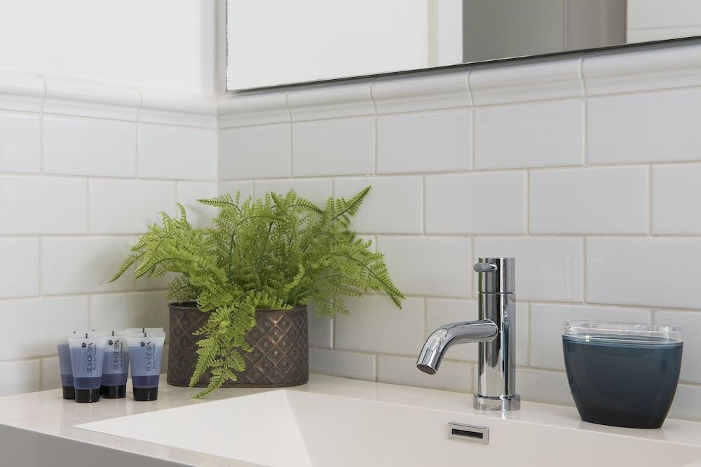 Bauhaus Boutique by TLV2rent Exclusive Apartment, Multiple Beds 7