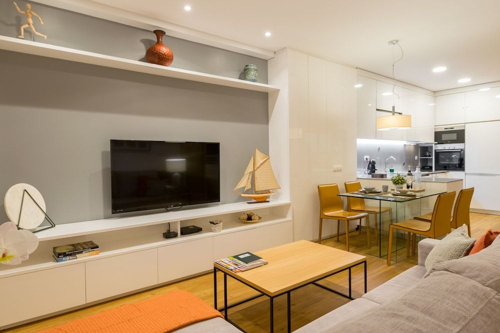 undefined Merc Porto Cedofeita Place 10