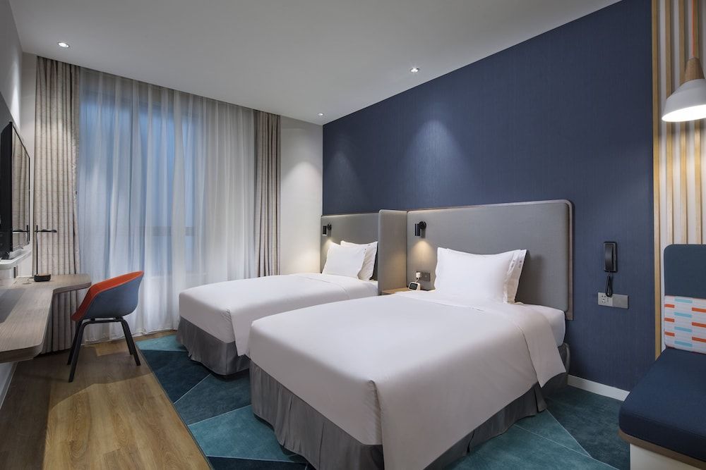undefined Holiday Inn Express Shanghai Kangqiao by IHG 5