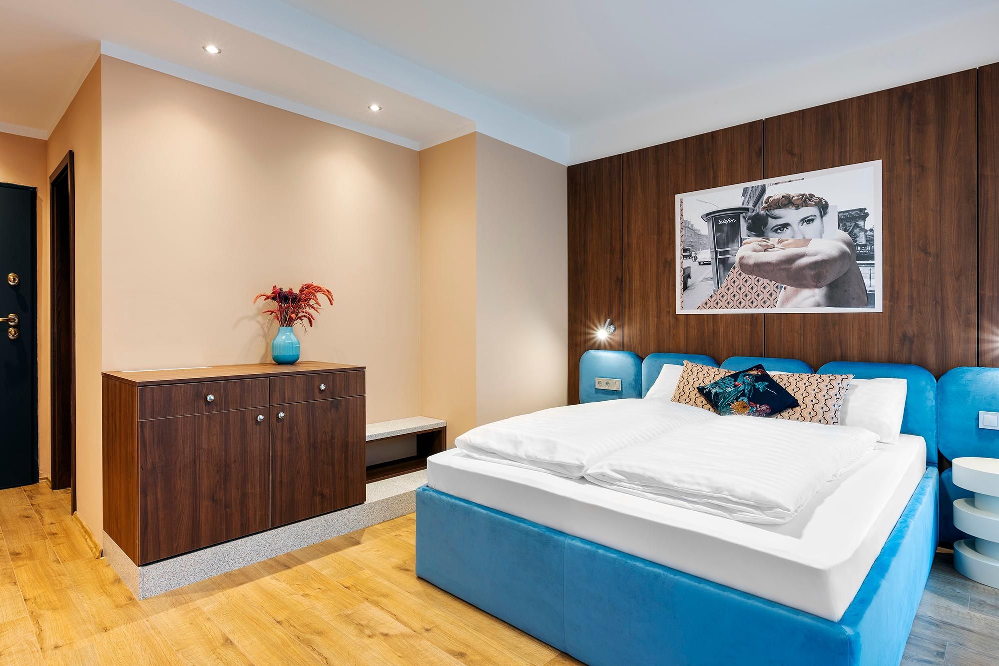 SWU Magazine Rooms Superior Double Room with Balcony 2