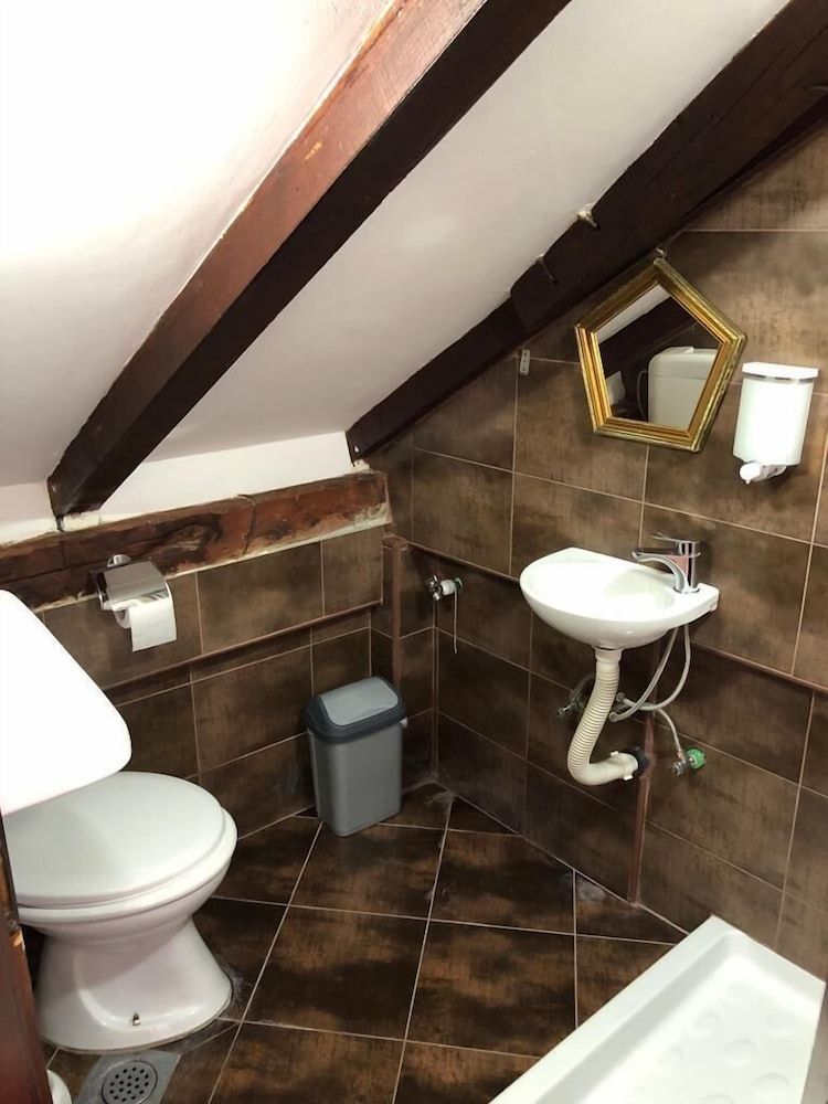 Athos Guesthouse Economy Room 6