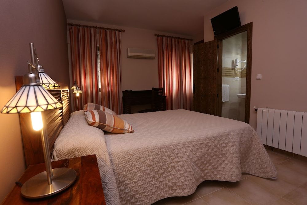 Hotel Andalucía Standard Double Room, City View 8