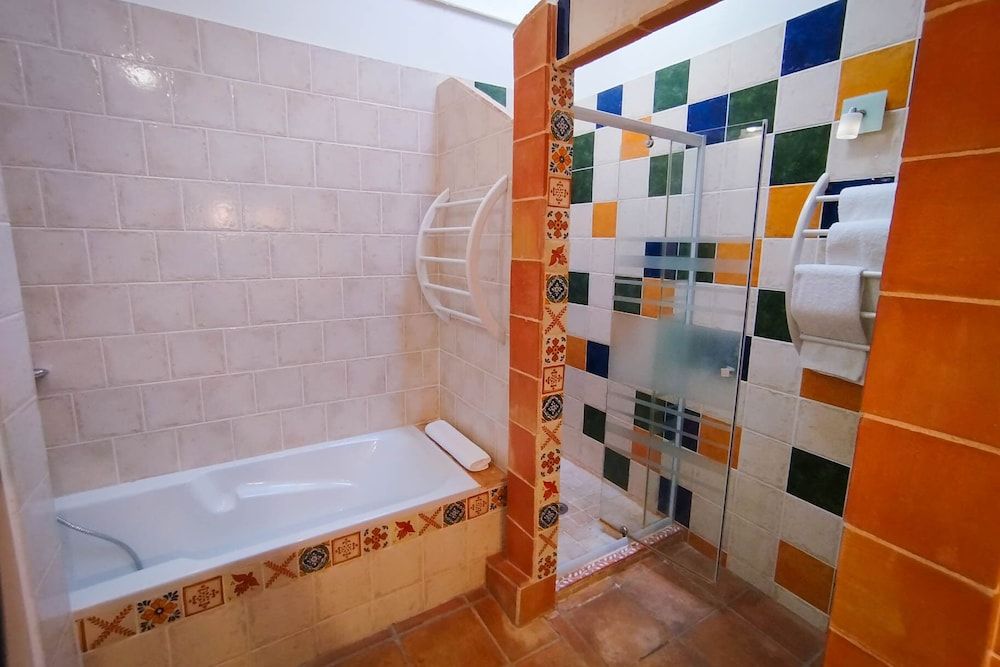 Le Mas De Gleyzes Family Suite, Private Bathroom (Peralta) 4