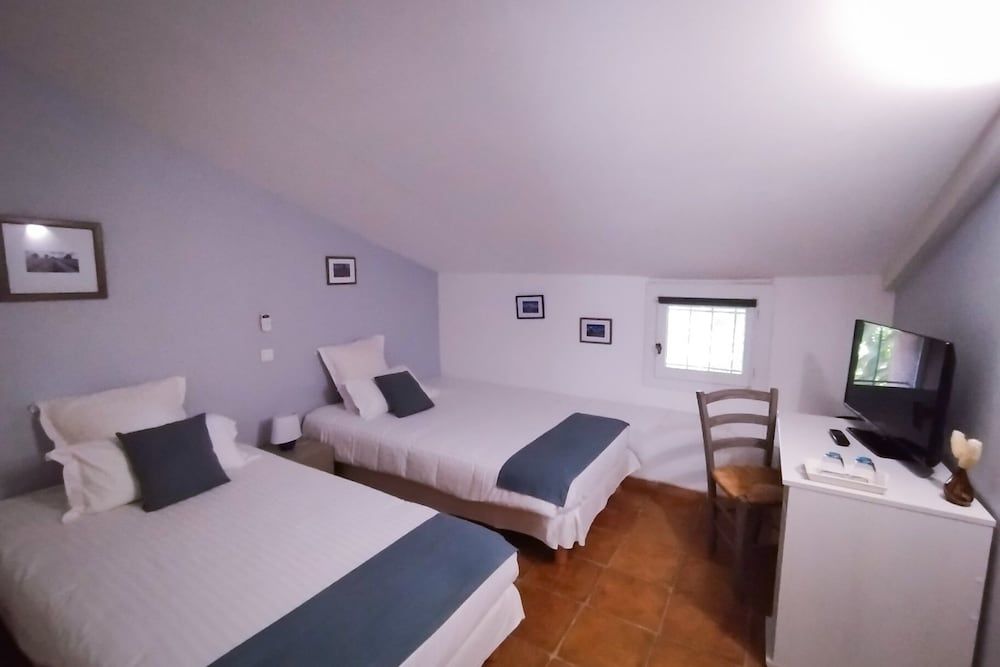 Le Mas De Gleyzes Family Suite, Private Bathroom (Peralta) 2