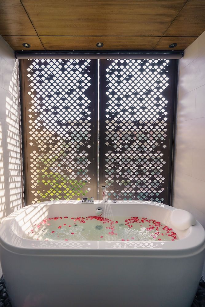 Fifth Jomtien Pattaya Jacuzzi Suite King New Building 7