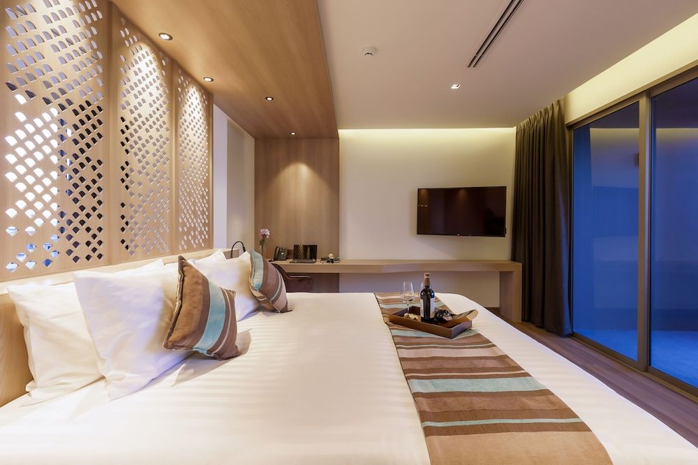 Fifth Jomtien Pattaya Jacuzzi Suite King New Building 2