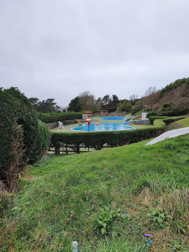 undefined 3 Bedroom Caravan, Sleeps 8, at Parkdean Newquay Holiday Park 6