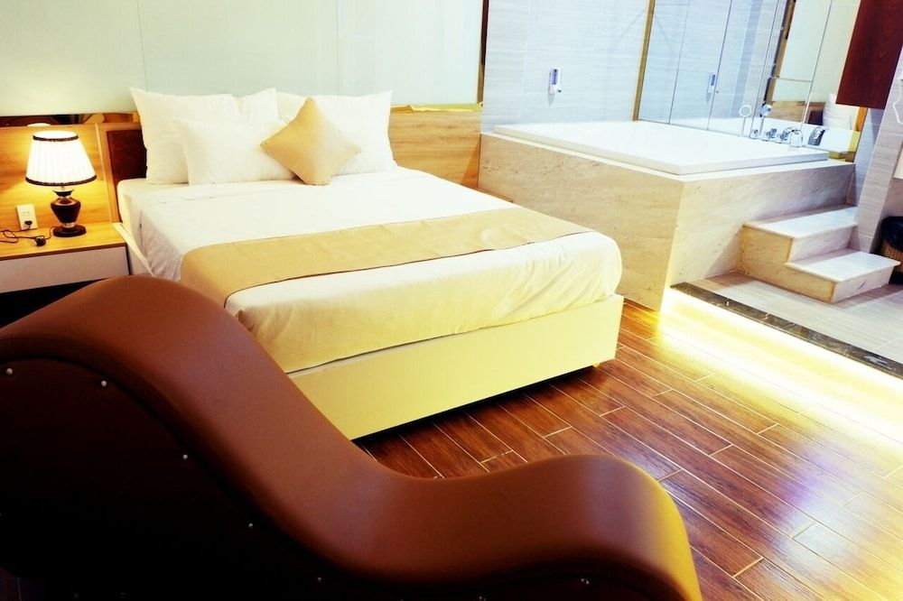 undefined Hong Bao Thach Hotel 10