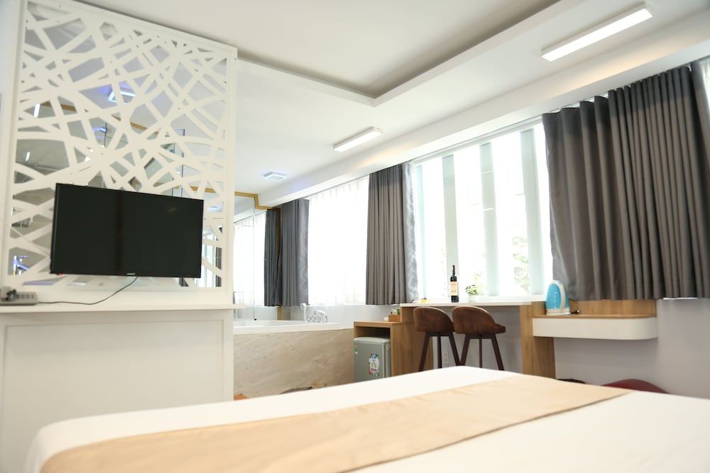 undefined Hong Bao Thach Hotel 2