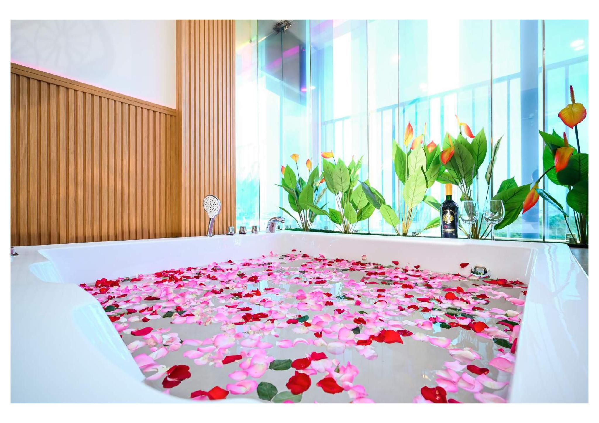 Luxury Suite with Open-Air Bath - Non-Smoking