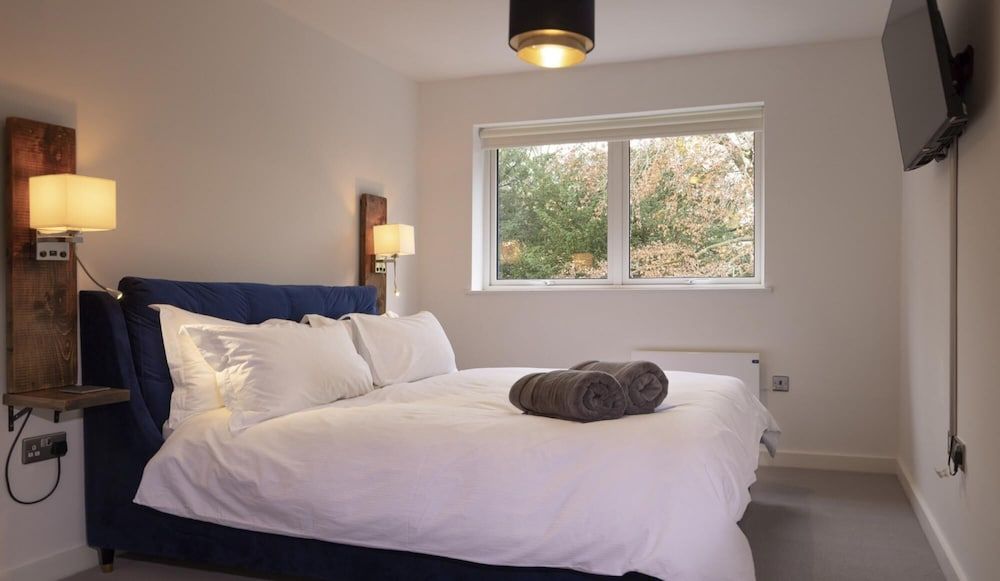 undefined CH Apt 12 2bed in Bath 6