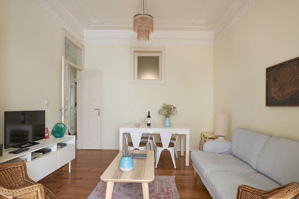 Renovated Spacious Baixa Apartment, By TimeCooler Apartment, 4 Bedrooms 24