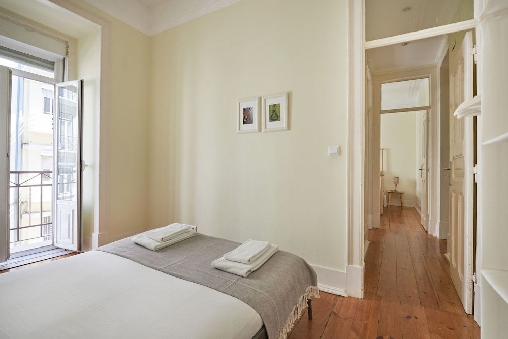 Renovated Spacious Baixa Apartment, By TimeCooler Apartment, 4 Bedrooms 10