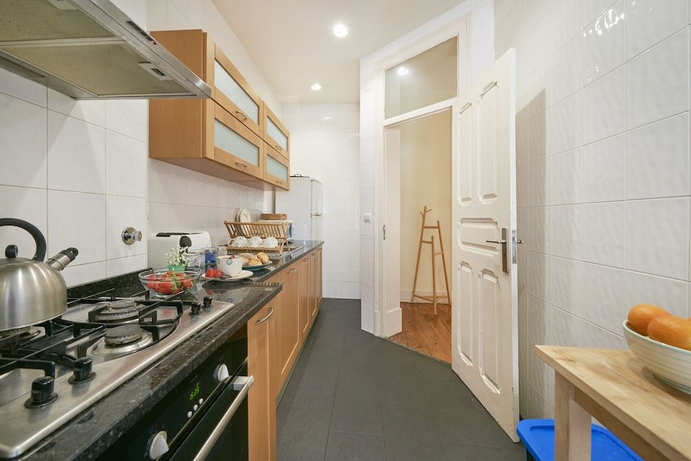 Renovated Spacious Baixa Apartment, By TimeCooler Apartment, 4 Bedrooms 14