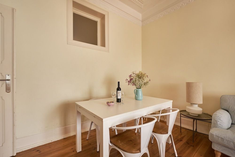 Renovated Spacious Baixa Apartment, By TimeCooler Apartment, 4 Bedrooms 25