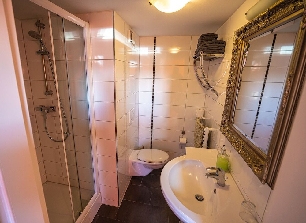 Pension am Dom Standard Suite, Private Bathroom 13
