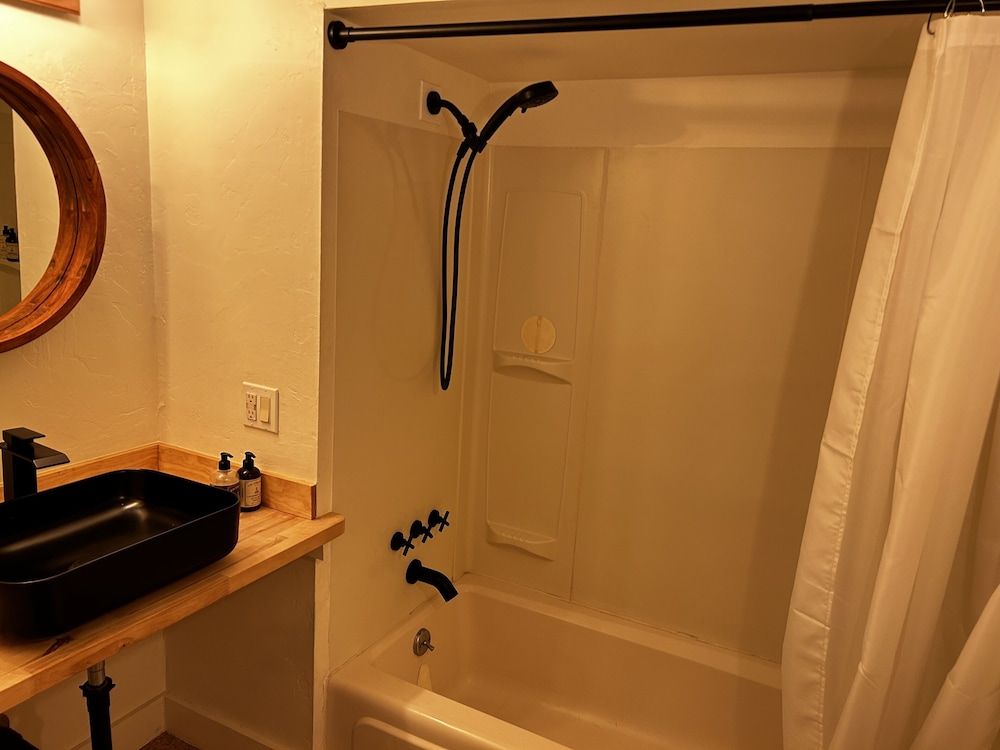 Corduroy Boutique Lodge Cabin, Multiple Beds 2