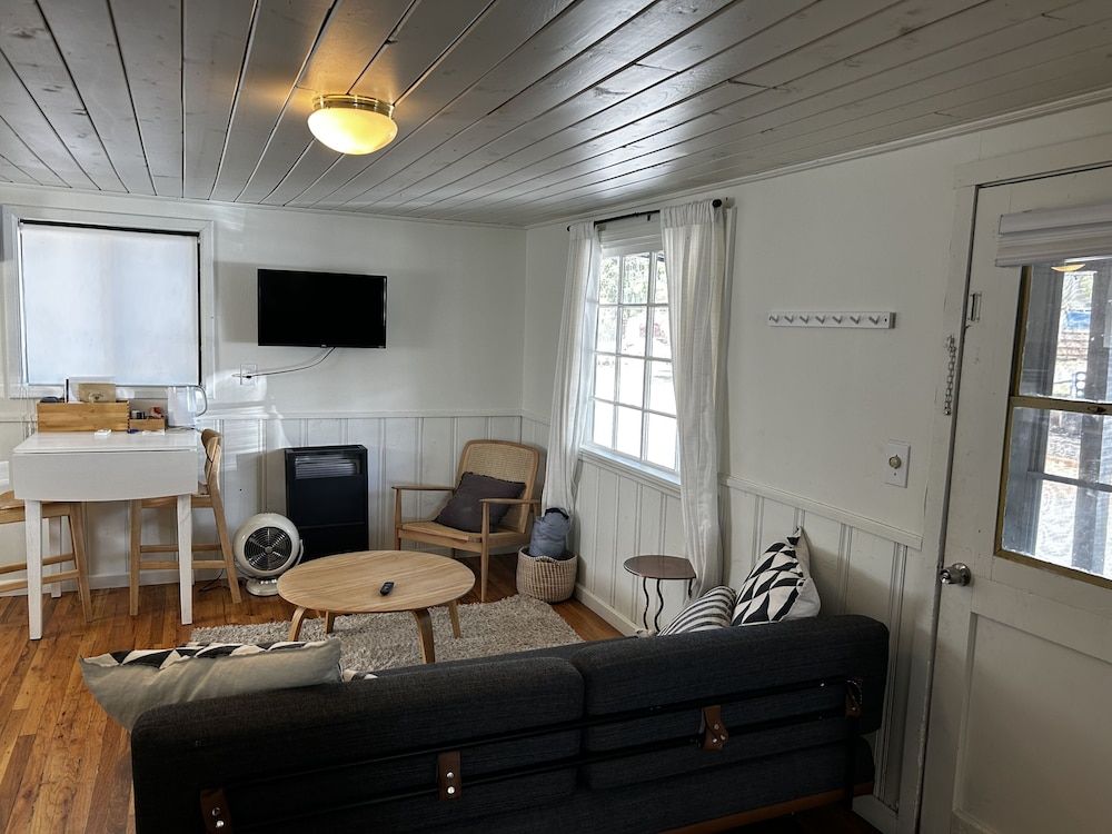 Corduroy Boutique Lodge Cabin, Multiple Beds 4