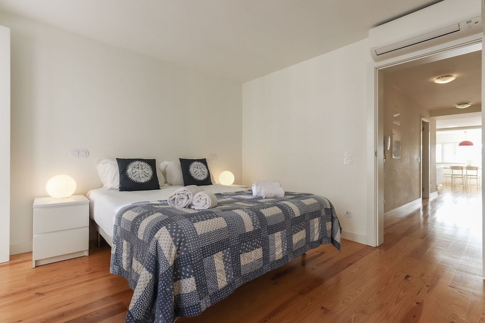 undefined Principe Real T.M. Flat Charming View 5