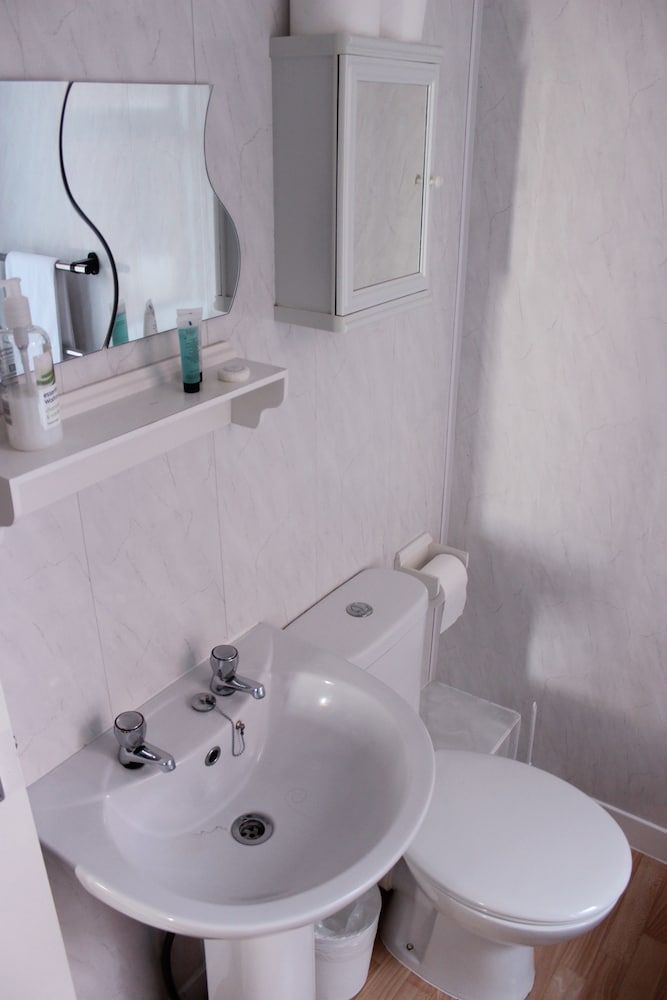 Sandpiper Holiday Apartments Apartment, 2 Bedrooms (Apartment 3, First Floor ) 12