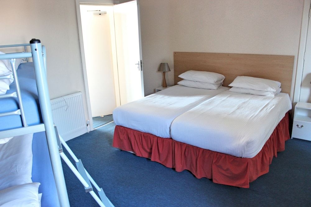 Sandpiper Holiday Apartments Apartment, 2 Bedrooms (Apartment 3, First Floor ) 3