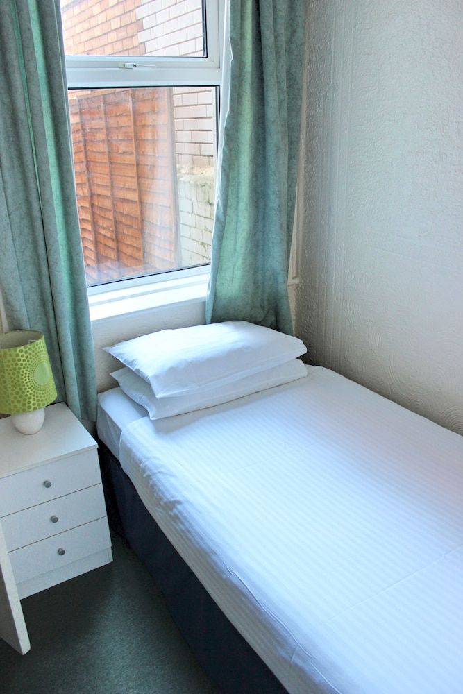 undefined Sandpiper Holiday Apartments 9