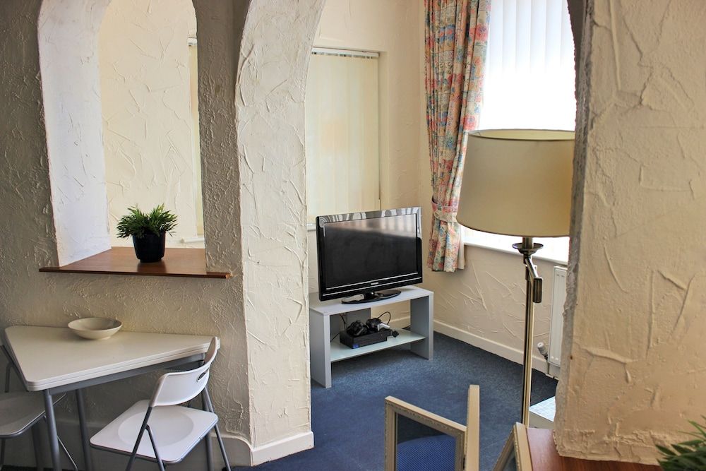 Sandpiper Holiday Apartments Studio, Ground Floor (Apartment 1 ) 6