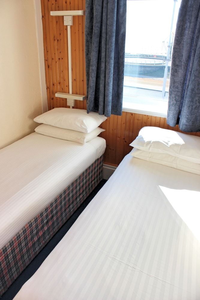 Sandpiper Holiday Apartments Apartment, 1 Bedroom (Apartment 7, Second Floor) 3