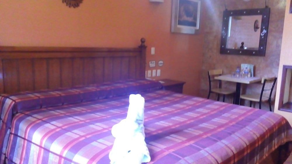 Hotel Real Azteca Traditional Double Room 5
