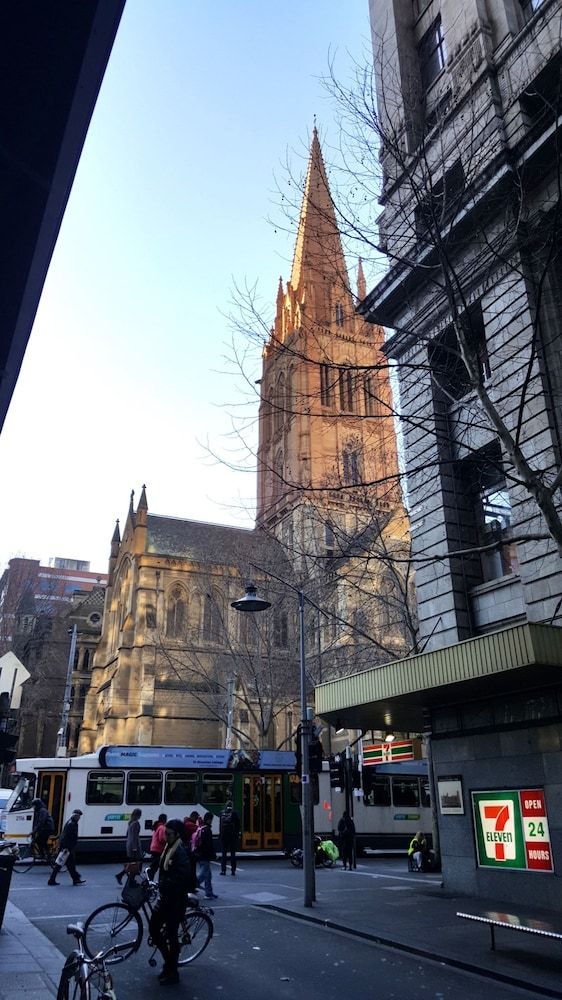 undefined StayCentral - Little Paris (Melbourne CBD) 5