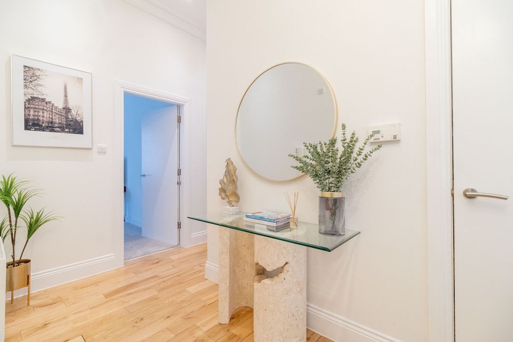 Blythswood 1, 2, 3 Standard Apartment, Ensuite 2